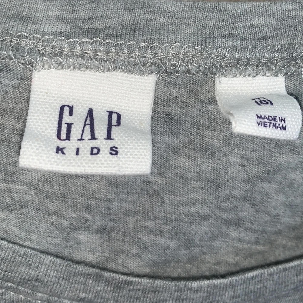 Gap Girls 8 Sequin Ghost Gray Swing Top EUC 👻
